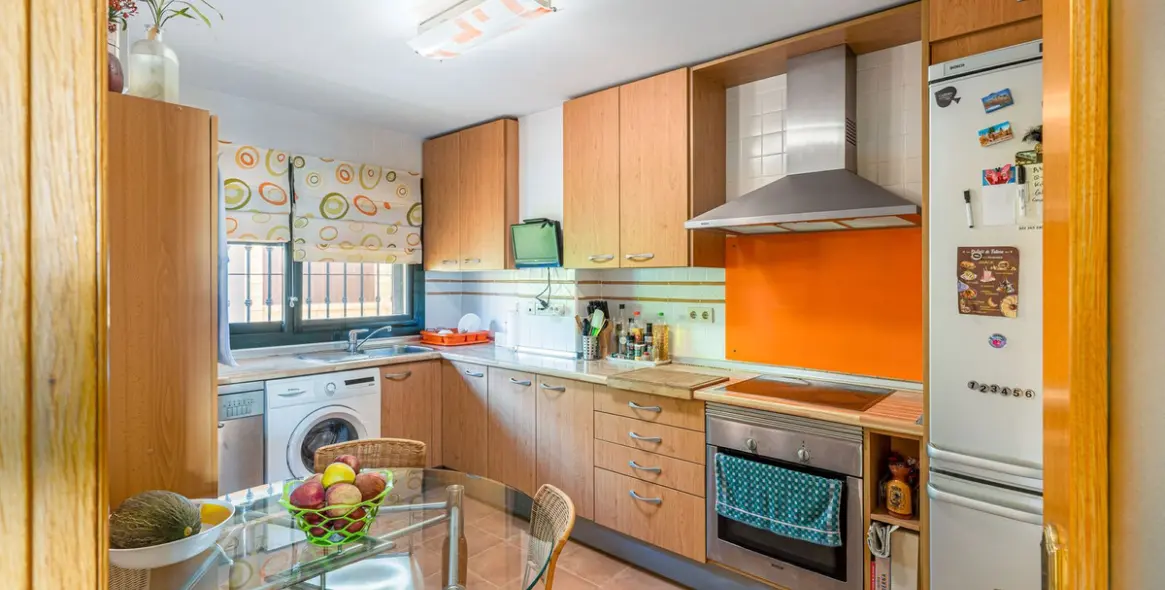 Sale of townhouse in Cancelada 17