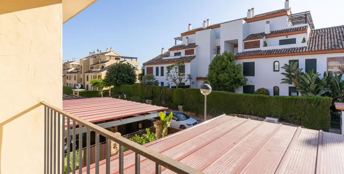 Sale of townhouse in Cancelada 27