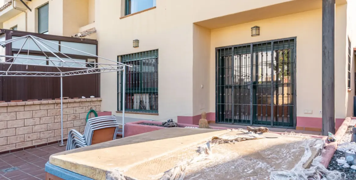 Sale of townhouse in Cancelada 34