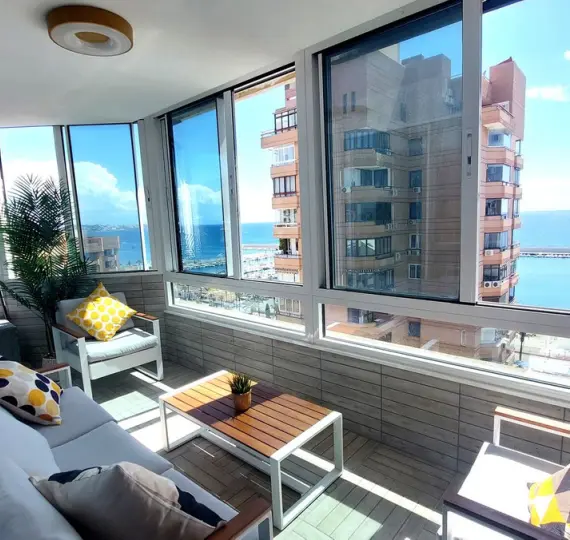 Sale of middle floor apartment in Fuengirola