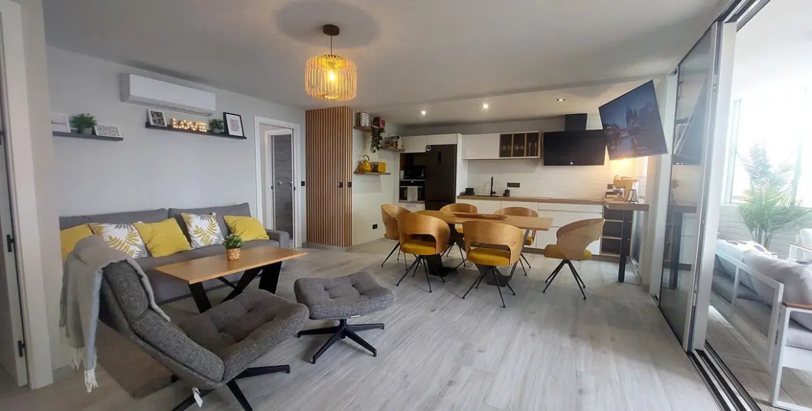 Sale of middle floor apartment in Fuengirola 14