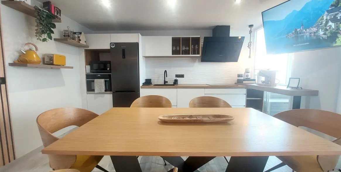 Sale of middle floor apartment in Fuengirola 18