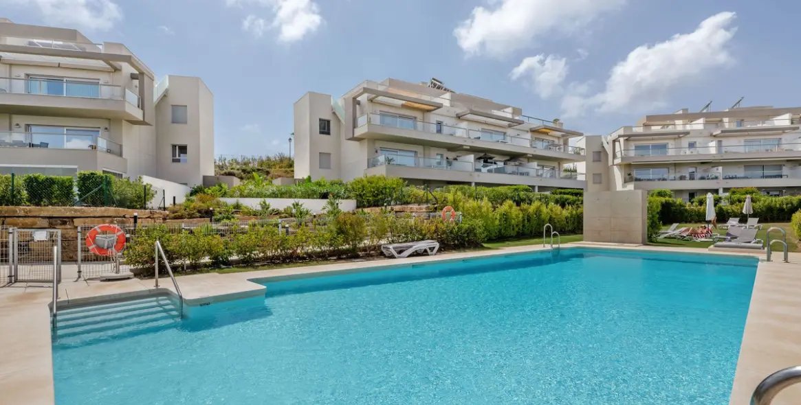 Продажа апартаментов на среднем этаже в La Cala Golf 1