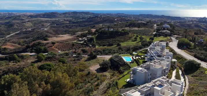 Sale of middle floor apartment in La Cala Golf 2