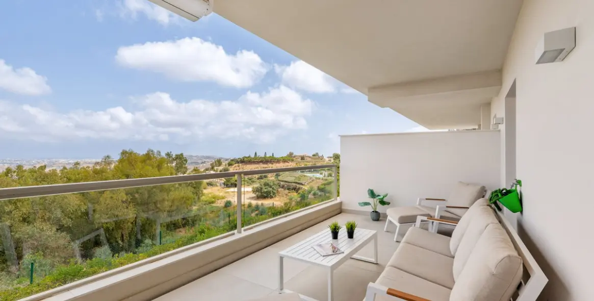 Продажа апартаментов на среднем этаже в La Cala Golf 5