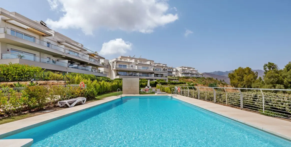 Продажа апартаментов на среднем этаже в La Cala Golf 7