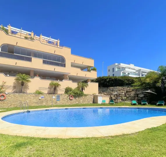Sale of penthouse in Casares Playa