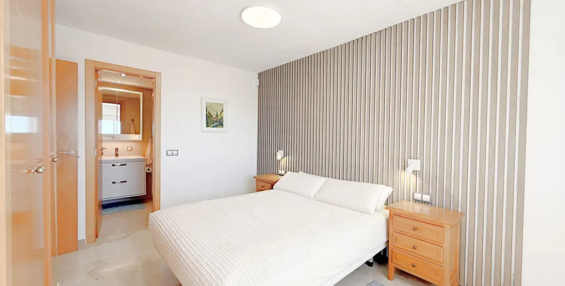 Sale of penthouse in Casares Playa 5