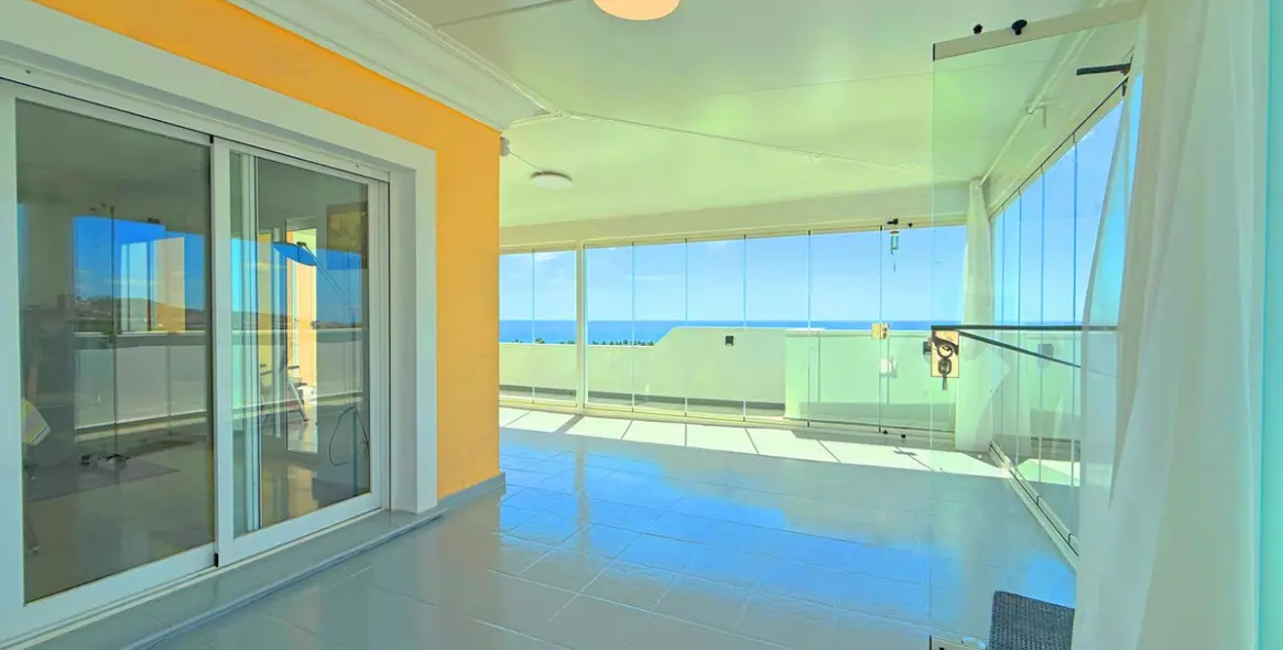 Sale of penthouse in Casares Playa 18