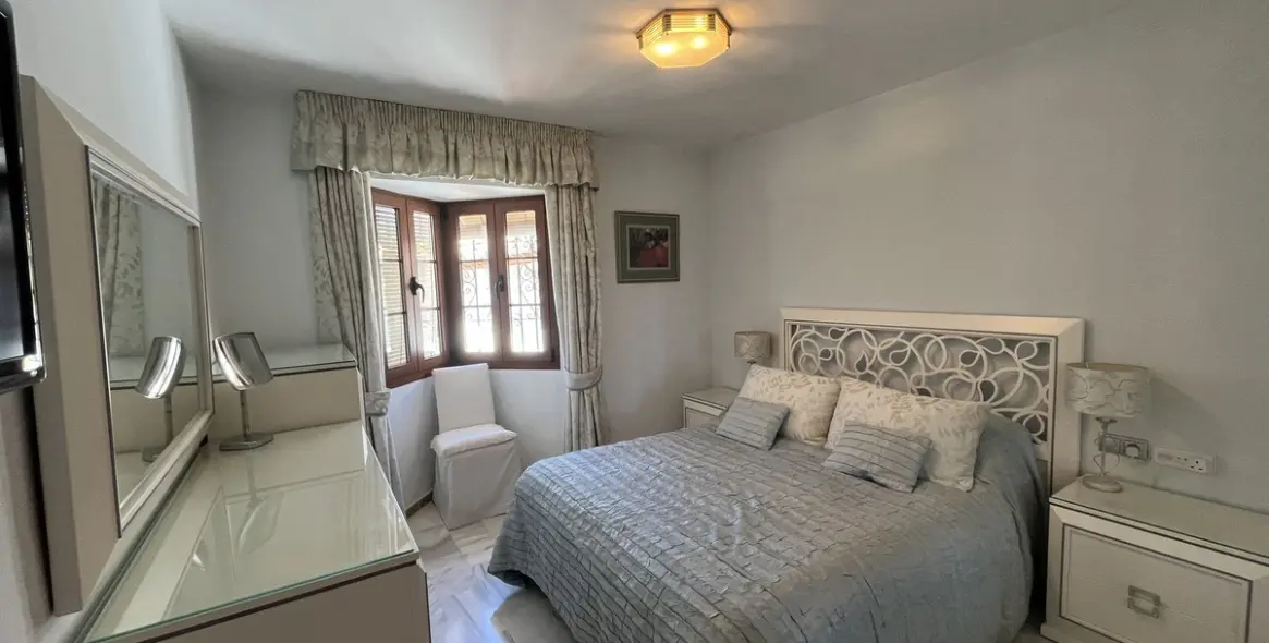 Sale of penthouse duplex in Mijas Golf 4