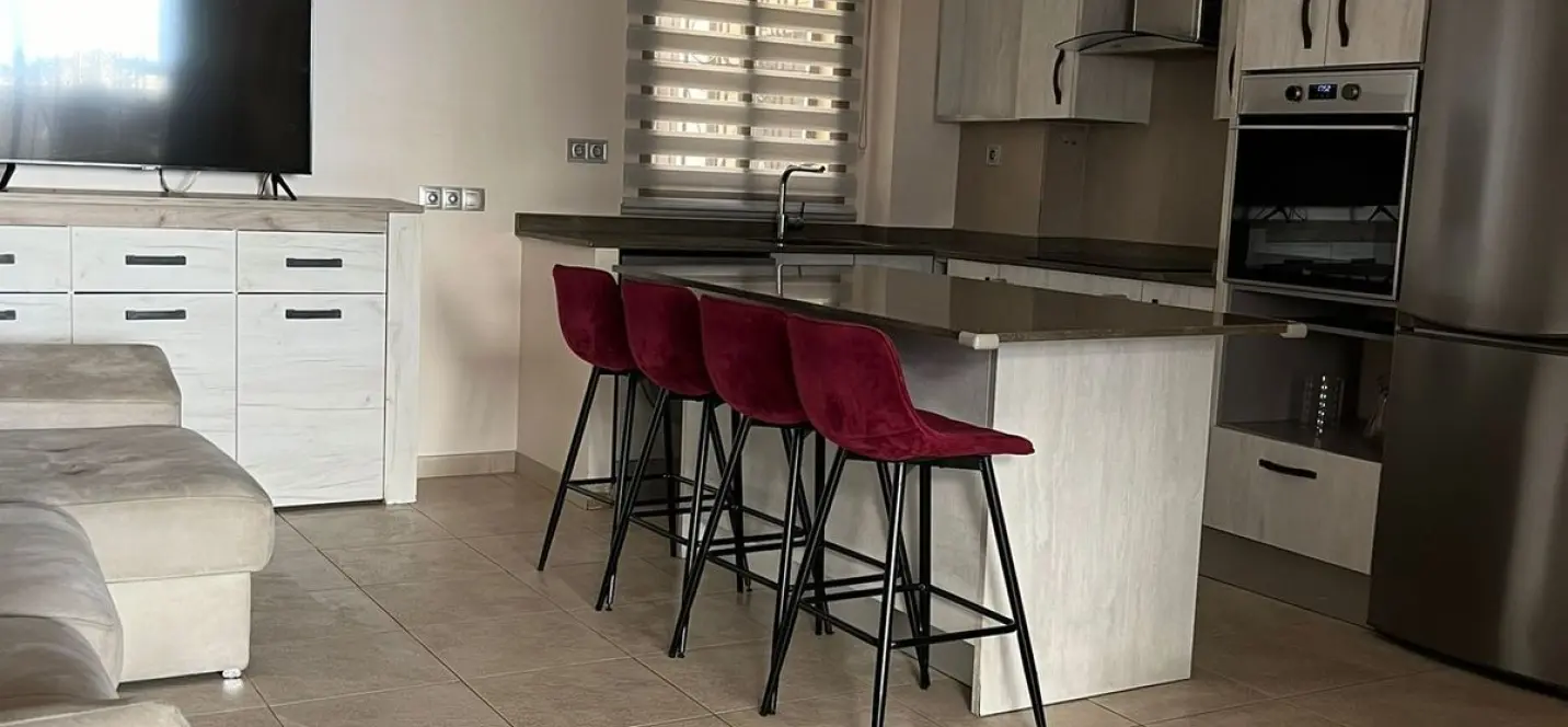 Продажа апартаментов на среднем этаже в Estepona 4