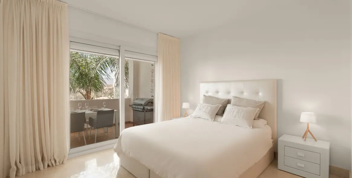 Продажа апартаментов на среднем этаже в Los Almendros 15