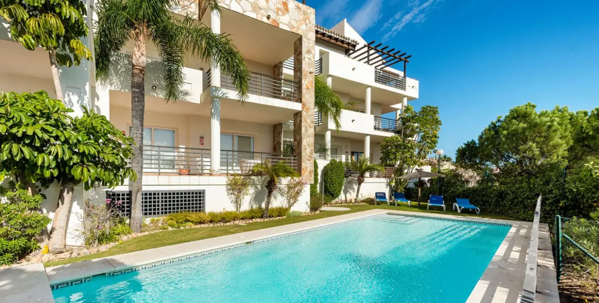 Продажа апартаментов на среднем этаже в Los Almendros 22