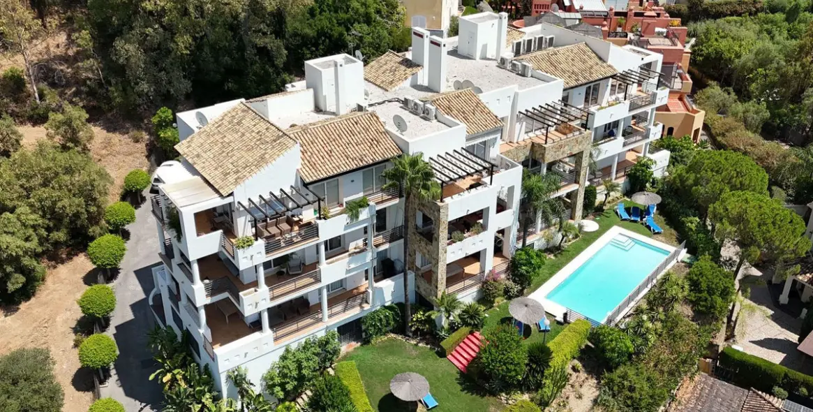 Продажа апартаментов на среднем этаже в Los Almendros 24