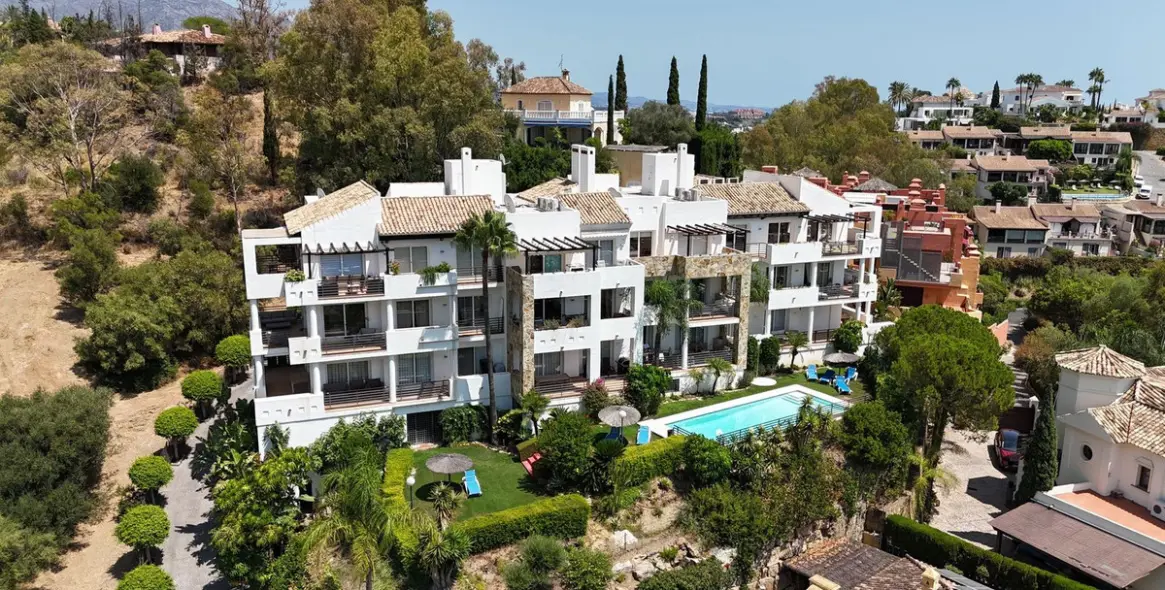 Продажа апартаментов на среднем этаже в Los Almendros 26