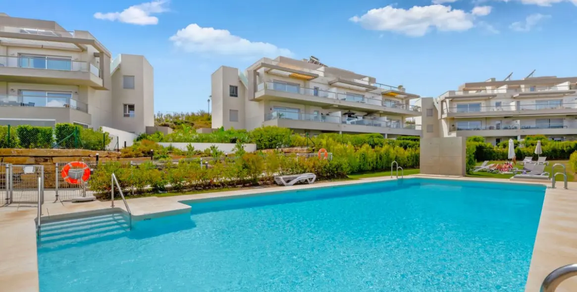 Sale of middle floor apartment in La Cala Golf 1