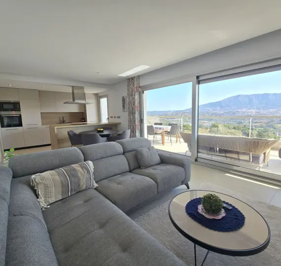 Sale of middle floor apartment in La Cala Golf