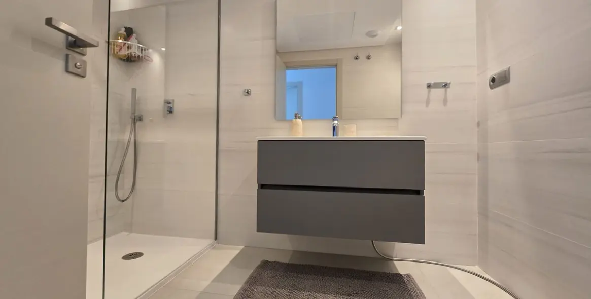 Sale of middle floor apartment in La Cala Golf 10