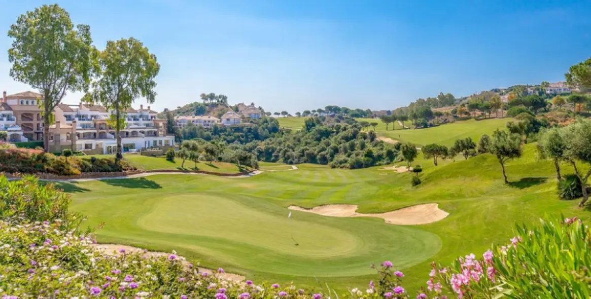 Продажа апартаментов на среднем этаже в La Cala Golf 22