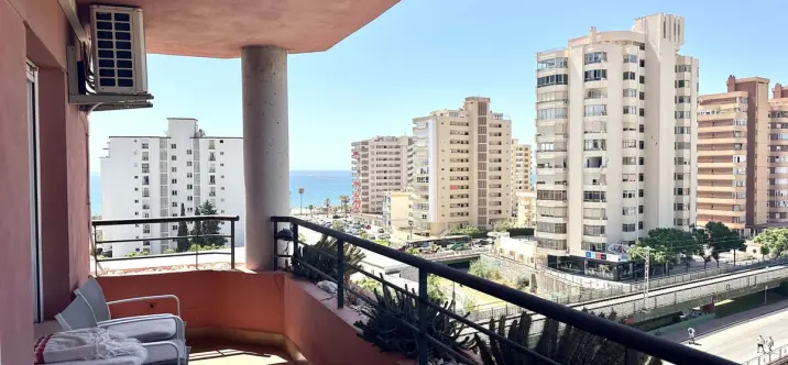 Продажа апартаментов на среднем этаже в Los Boliches 0