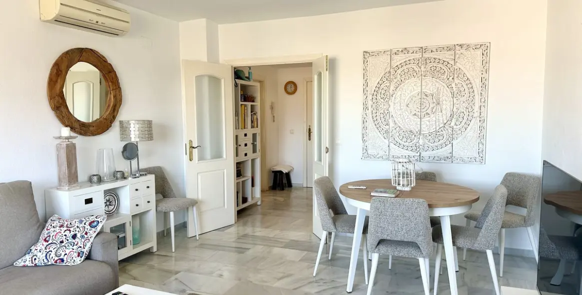 Продажа апартаментов на среднем этаже в Los Boliches 2