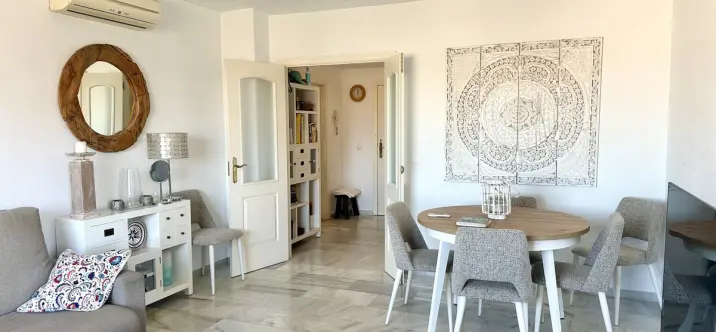 Продажа апартаментов на среднем этаже в Los Boliches 1