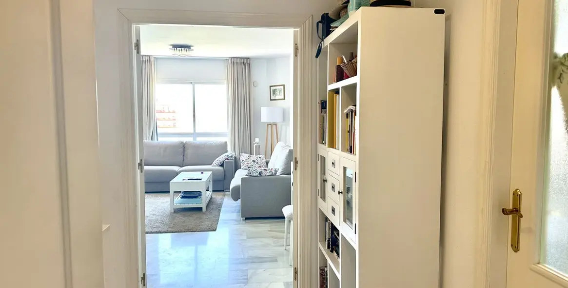 Продажа апартаментов на среднем этаже в Los Boliches 9