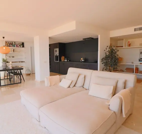 Продажа апартаментов на среднем этаже в La Mairena