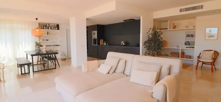 Продажа апартаментов на среднем этаже в La Mairena 1