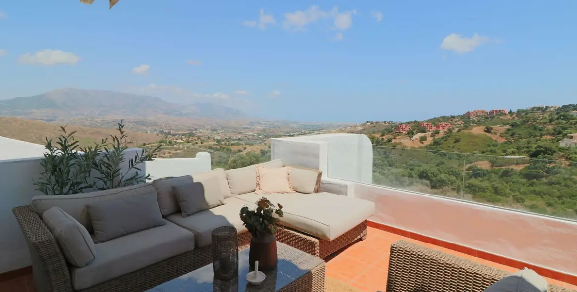 Продажа апартаментов на среднем этаже в La Mairena 5