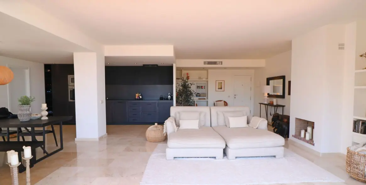 Продажа апартаментов на среднем этаже в La Mairena 8