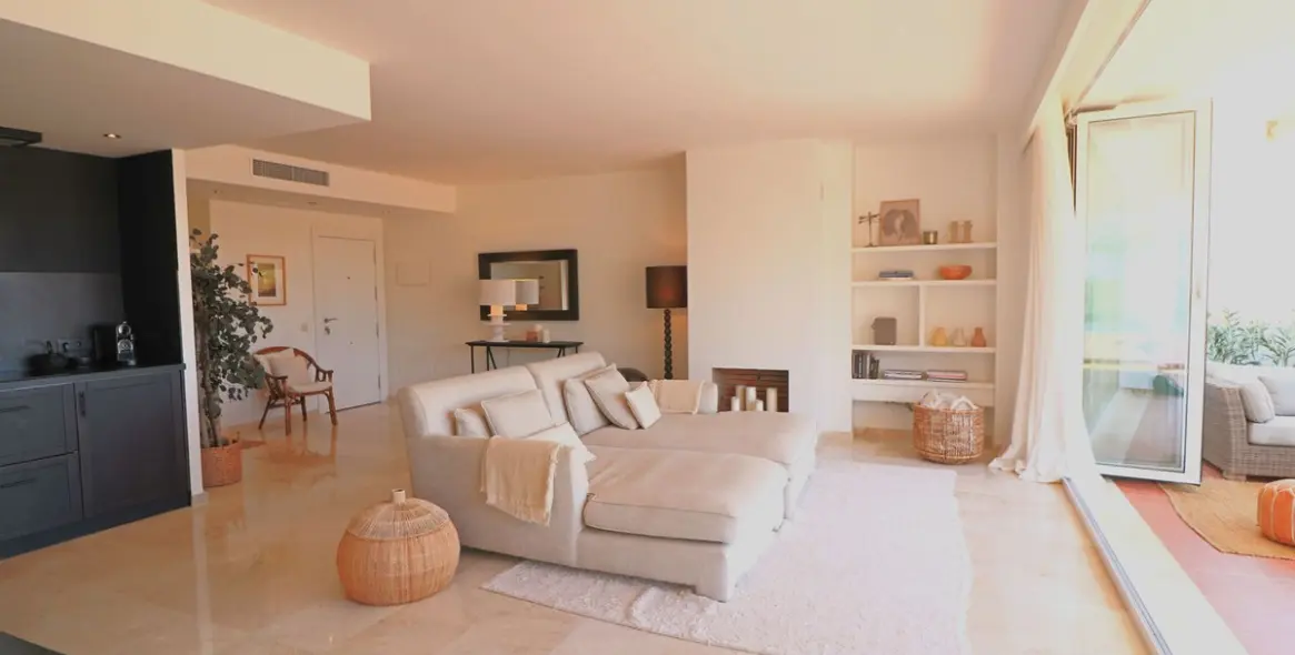 Продажа апартаментов на среднем этаже в La Mairena 14