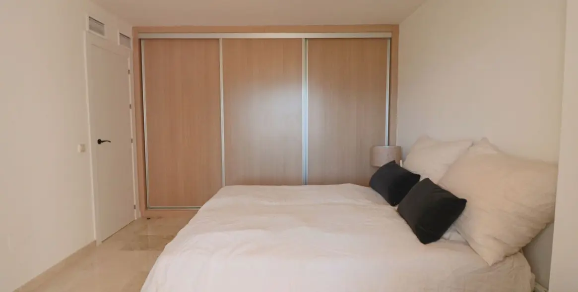 Продажа апартаментов на среднем этаже в La Mairena 19