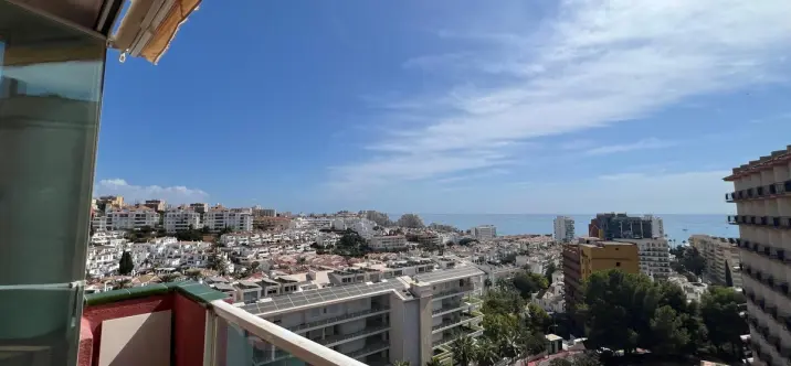 Sale of penthouse in Benalmadena 1