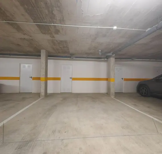 Middle floor apartment R5111299