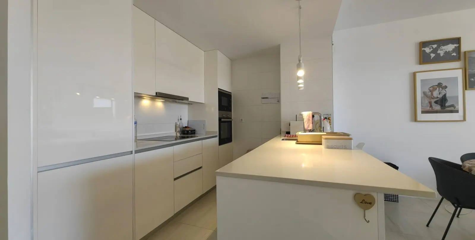 Sale of middle floor apartment in Estepona 7