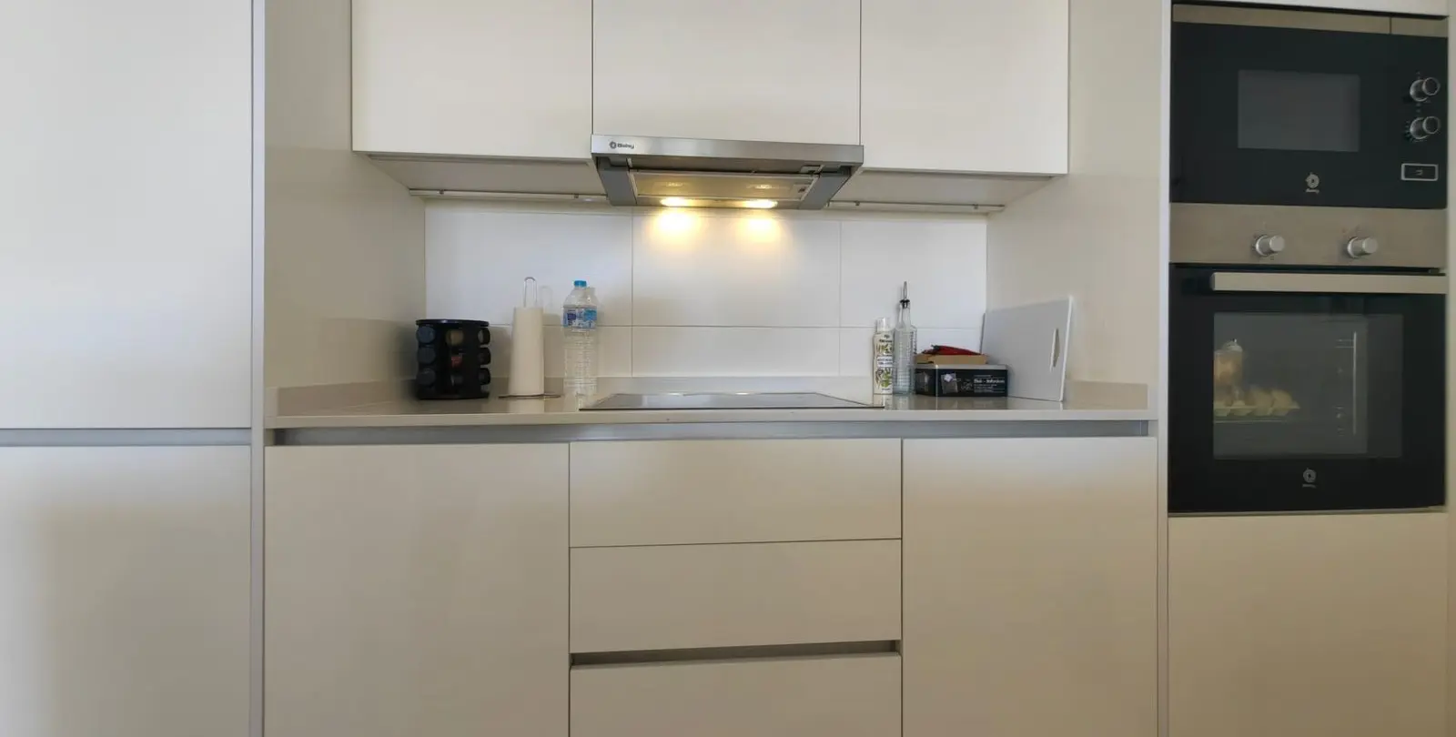 Sale of middle floor apartment in Estepona 8