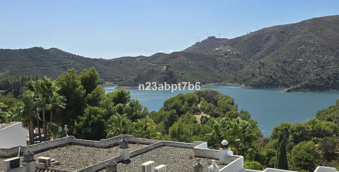 Продажа таунхауса в Istán 1