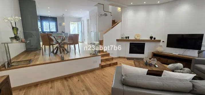 Продажа таунхауса в Istán 2