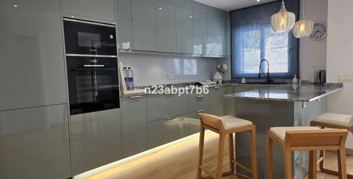 Продажа таунхауса в Istán 4