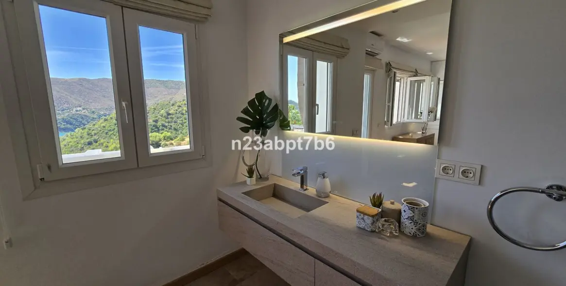 Продажа таунхауса в Istán 8