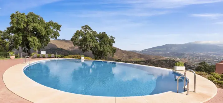 Продажа апартаментов на среднем этаже в La Mairena 1