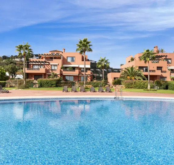 Продажа апартаментов на среднем этаже в La Mairena