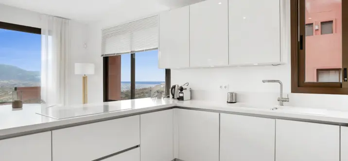 Продажа апартаментов на среднем этаже в La Mairena 4