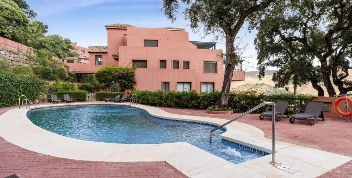 Продажа апартаментов на среднем этаже в La Mairena 6