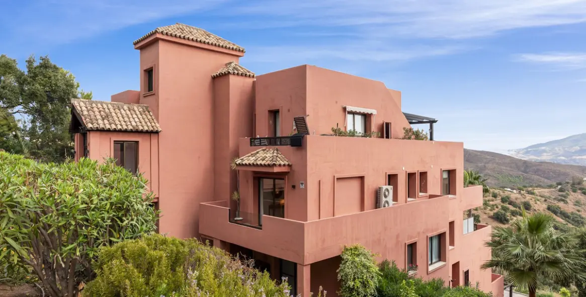 Продажа апартаментов на среднем этаже в La Mairena 7