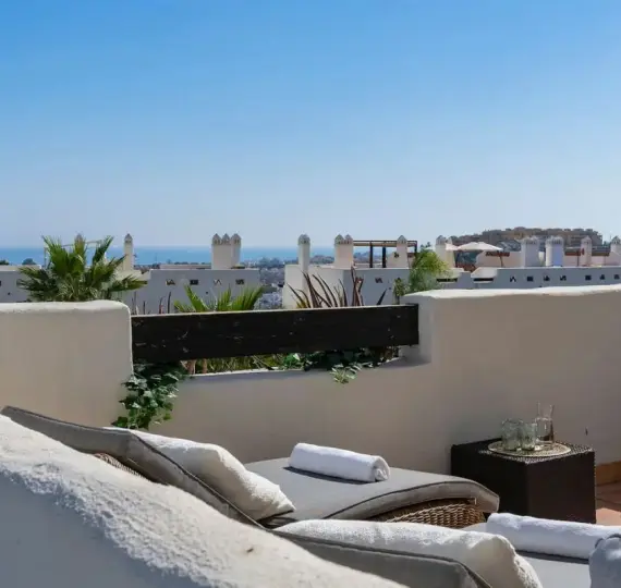 Middle floor apartment R5185432