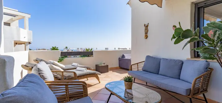 Middle floor apartment R5185432 3