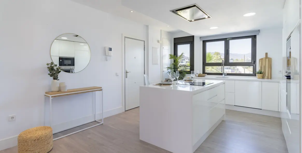 Sale of middle floor apartment in Estepona (district Estepona) 10