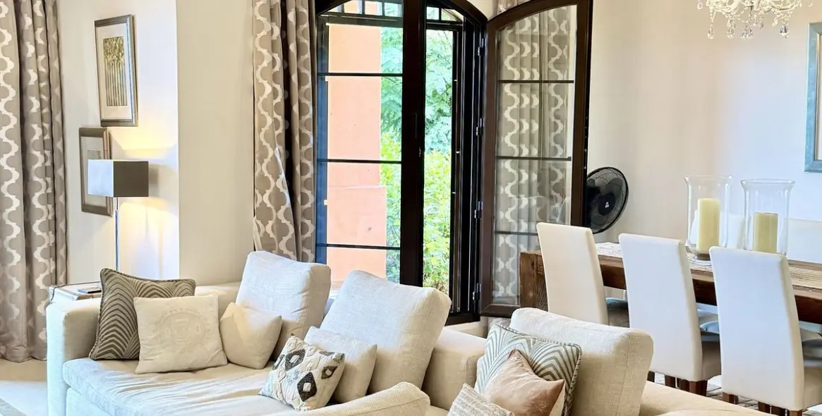 Продажа апартаментов на первом этаже в Los Arqueros 21